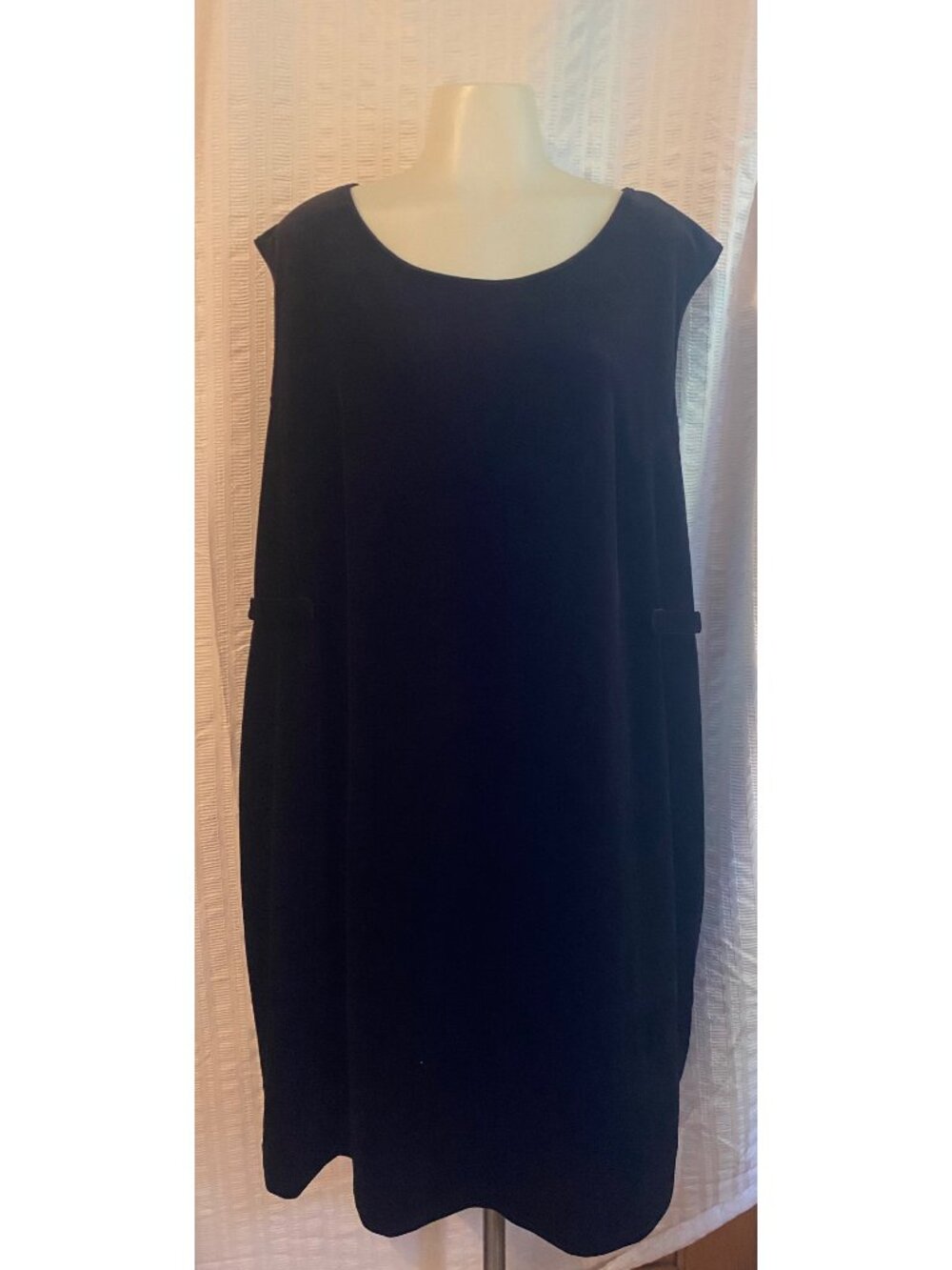 R&M Richards Black Petite Relaxed Shift Dress